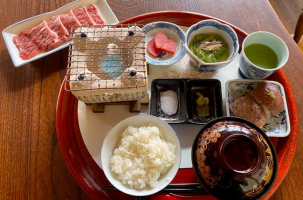 食事➀